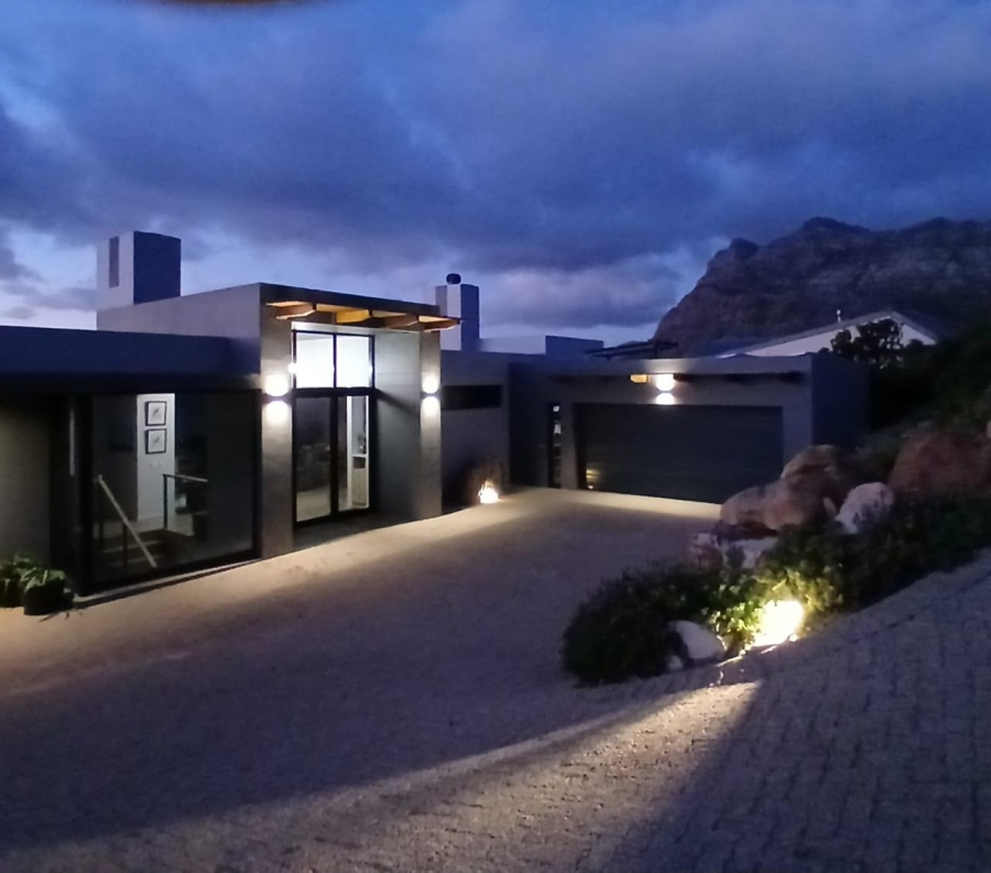 3 Bedroom Property for Sale in Rooi Els Western Cape